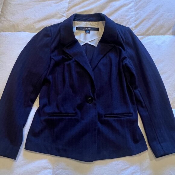 Casual Blue Jacket with 1 button in front and 3/4 length sleeves.  Size XS - Picture 4 of 6